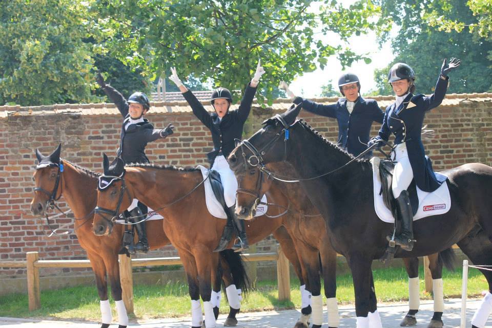 équipe cheval cavalières